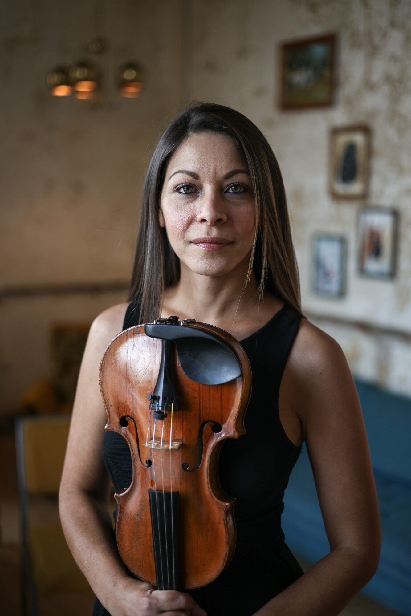 Community Highlights: Meet Yennifer Correia of Diamond Strings